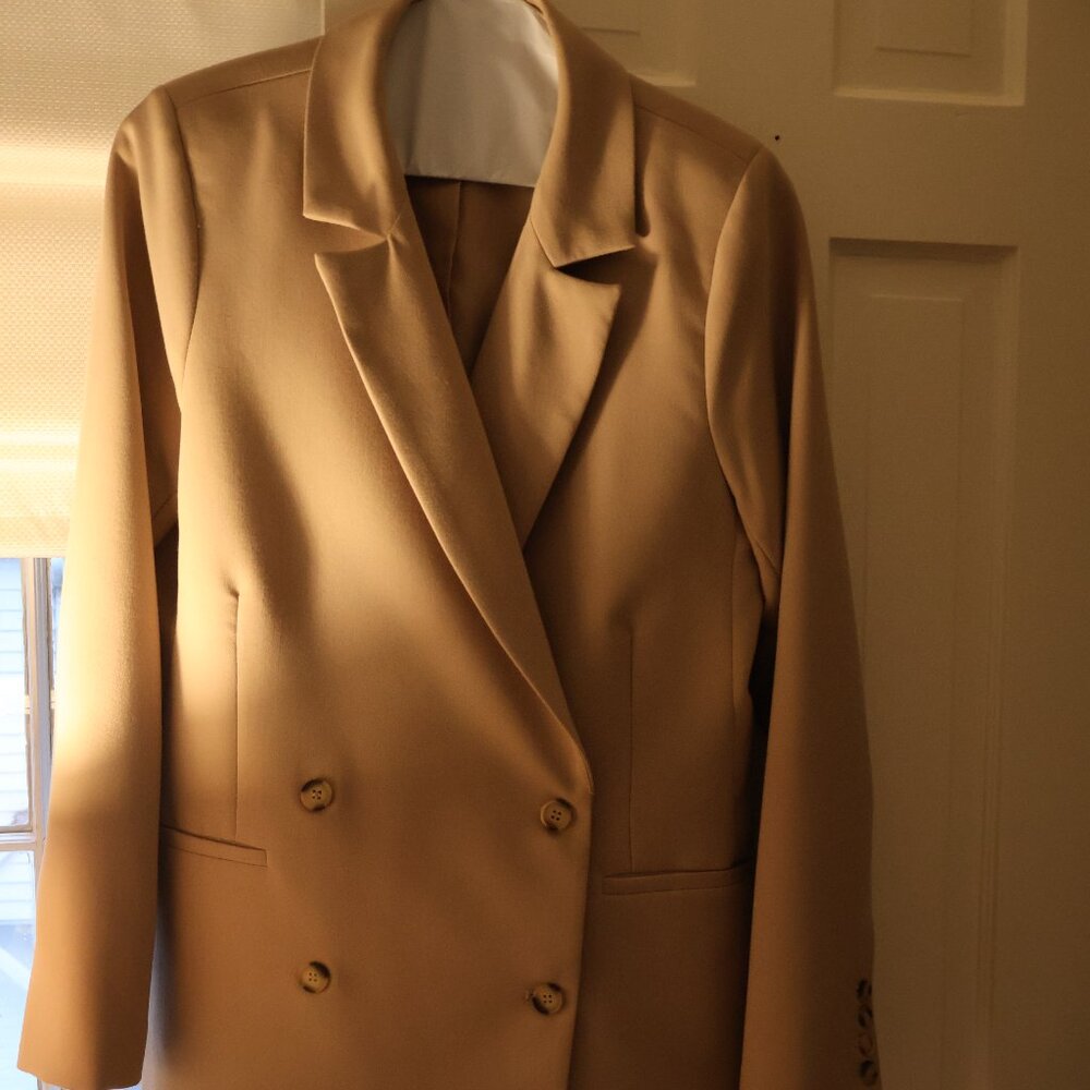 DISSH Oversized Camel Blazer - Size 6